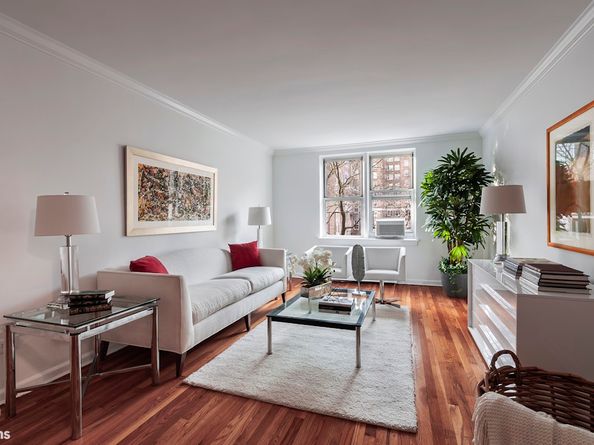 143 Bennett Avenue 5L, New York NY 10040