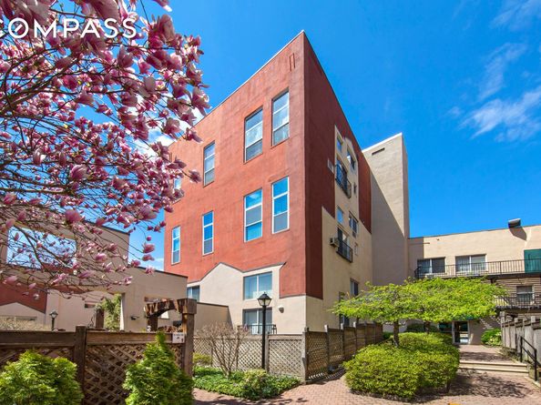 61-20 71st Avenue J1B, Queens NY 11385