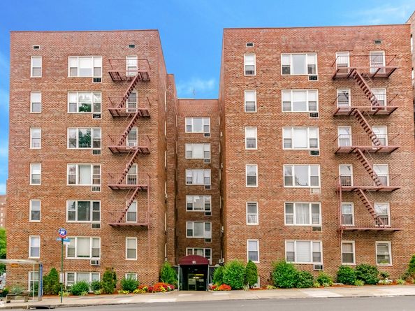 91 Van Cortlandt Avenue W 3F, Bronx NY 10463