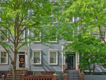 30 Bergen Street