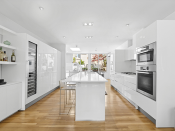 152 East 63rd Street