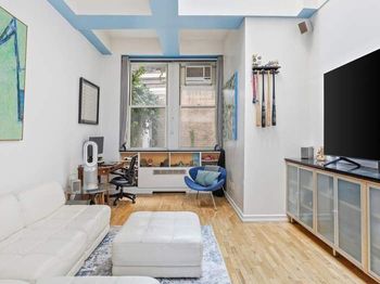 4 Lexington Avenue