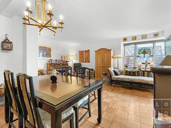 477 Fdr Drive M1702, New York NY 10002