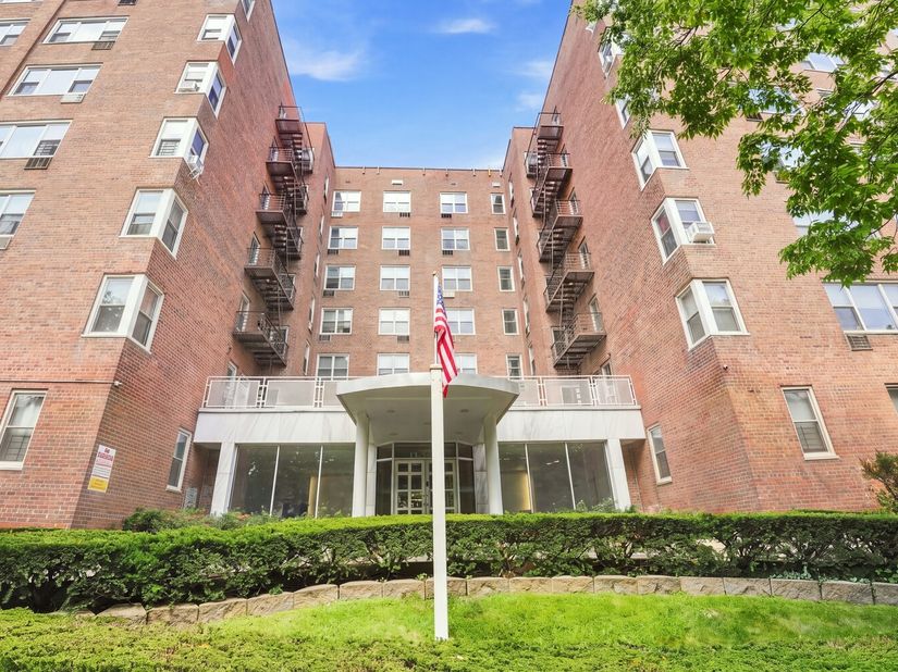 629 Kappock Street 5A, Bronx NY 10463