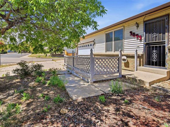 3093 S Olathe Way, Aurora CO 80013