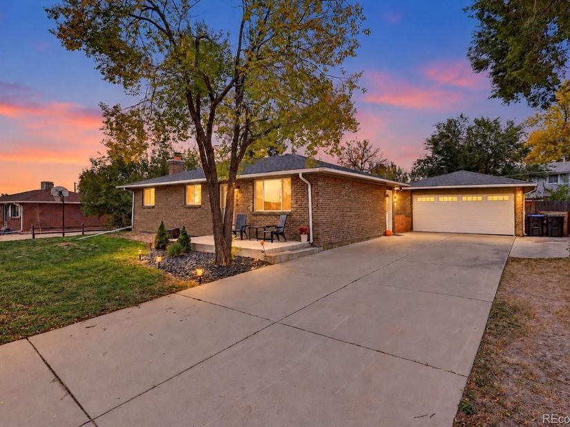 6448 W 77th Avenue, Arvada CO 80003