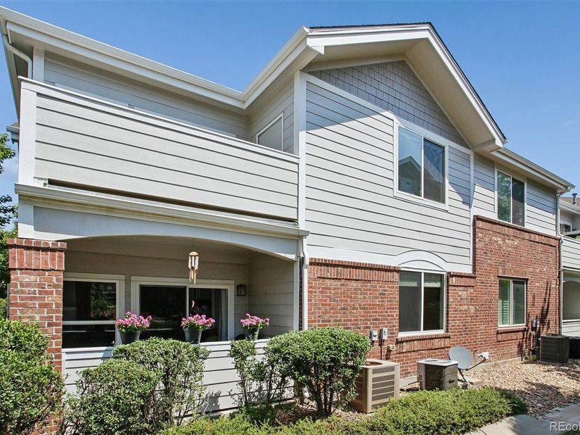 10336 W 55th Place 101, Arvada CO 80002
