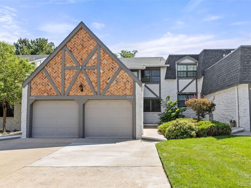 3534 S Ivanhoe Street, Denver CO 80237
