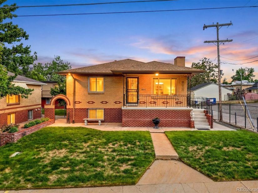 2942 W 42nd Avenue, Denver CO 80211