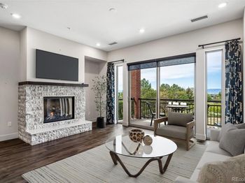 4885 S Monaco Street