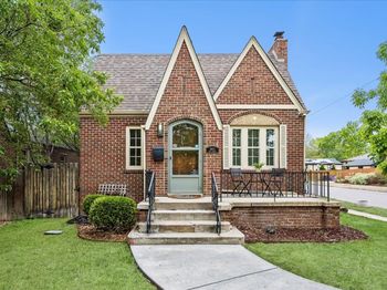 1400 Elm Street