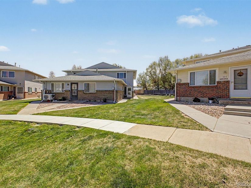 7309 W Hampden Avenue 203, Lakewood CO 80227