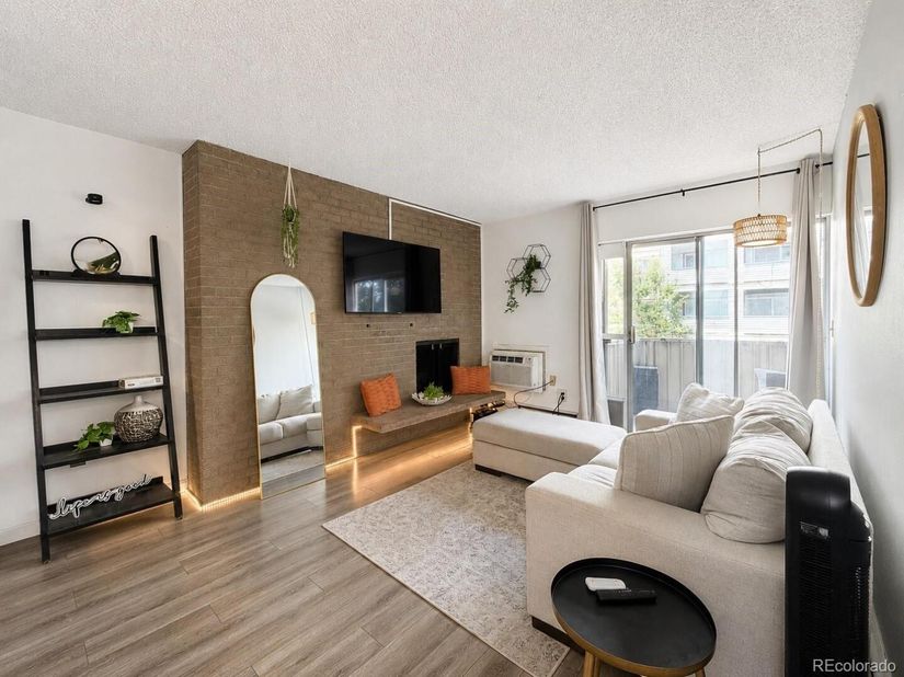 4110 Hale Parkway 2C, Denver CO 80220