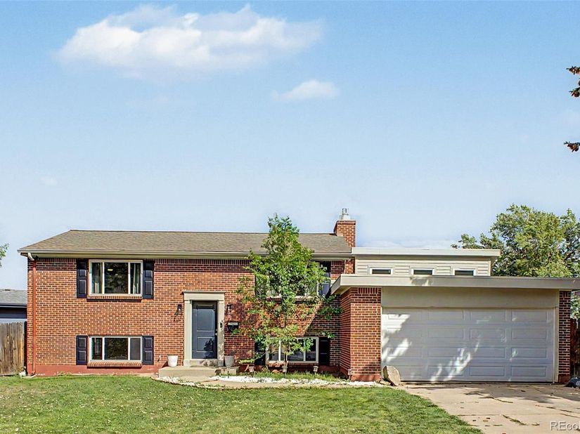 660 S Arbutus Street, Lakewood CO 80228