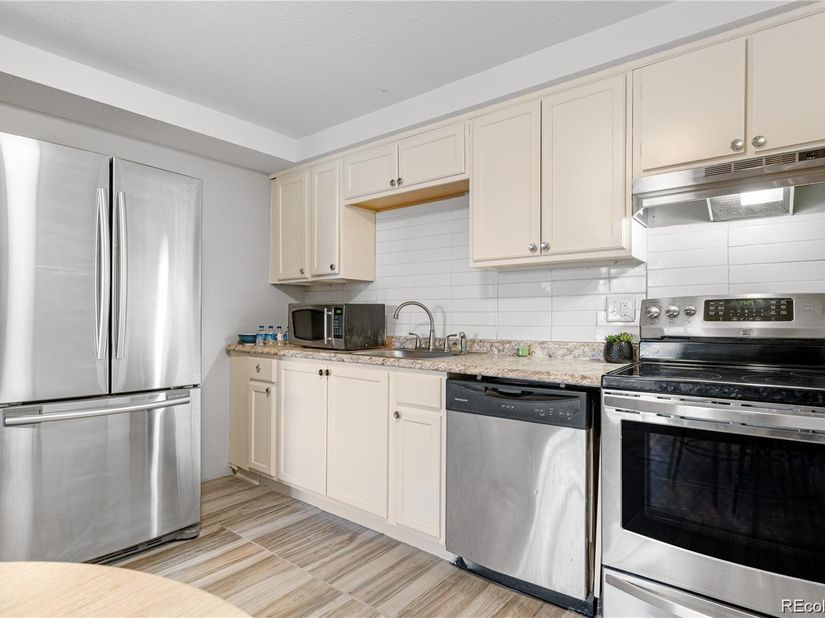 1304 S Parker Road 359, Denver CO 80231