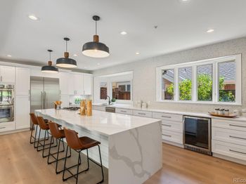 2552 E Alameda Avenue