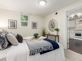 1284 Columbine Street