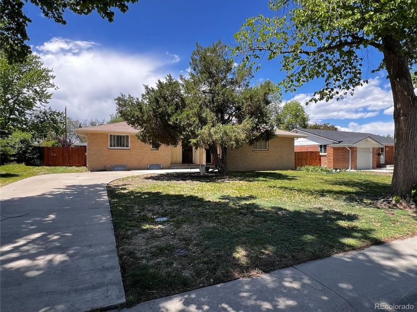 535 Kenton Street, Aurora CO 80010