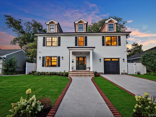 1497 Carroll Street, Wantagh NY 11793