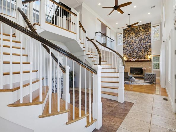 33A Newtown Road, Hampton Bays NY 11946