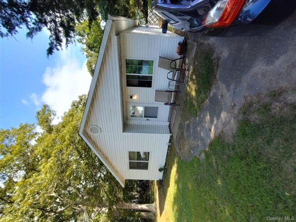 14 Wellwood Drive, Shirley NY 11967