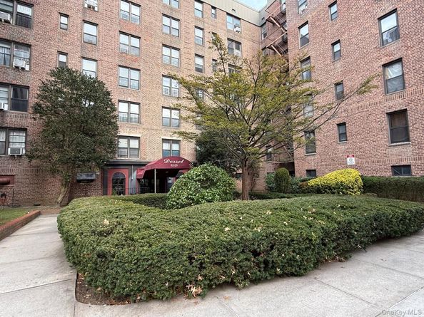 83-25 98 Street 3B, Woodhaven NY 11421