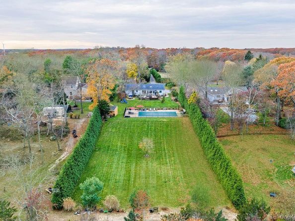 2400 Aldrich Lane, Laurel NY 11948