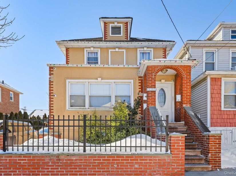 1831 Paulding Avenue, Bronx NY 10462