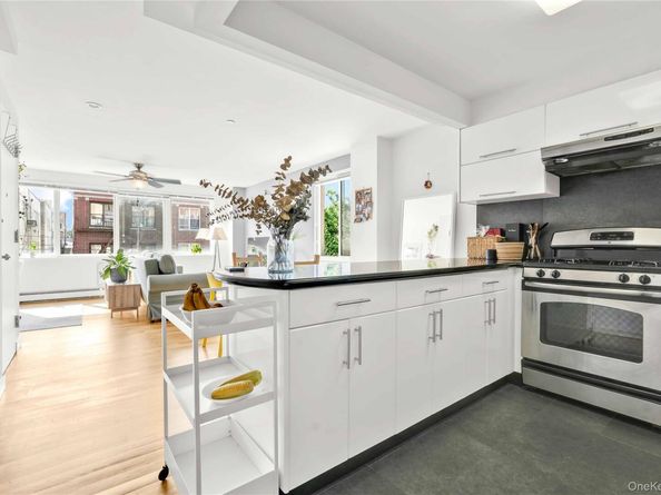 3080 47th Street 3A, Astoria NY 11103