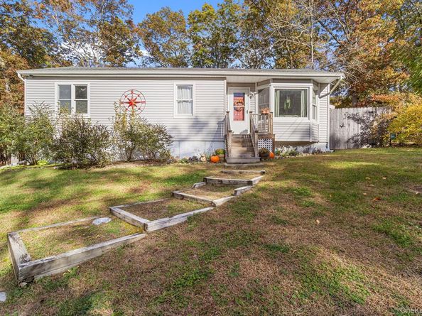 55 Newcomb Trail, Ridge NY 11961