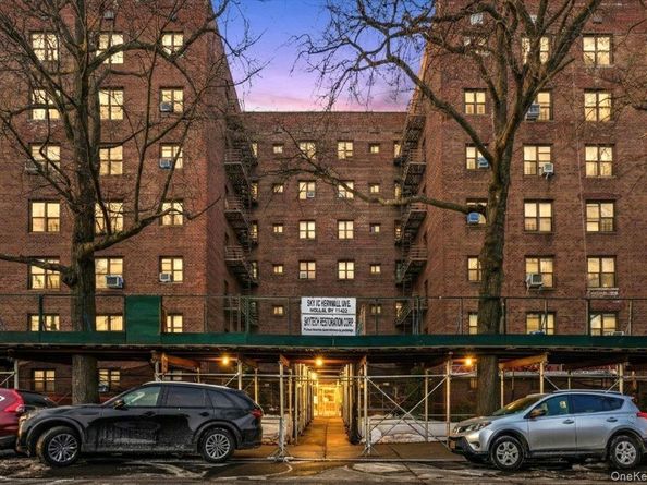 204-15 Foothill Avenue B44, Hollis NY 11423