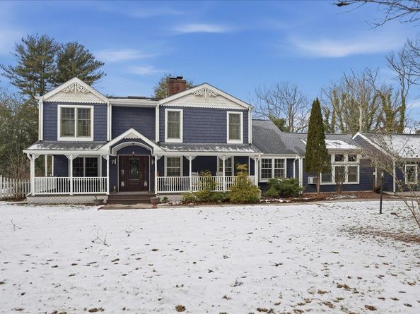 1 Tracklot Road, Nissequogue NY 11780