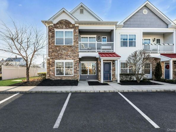 54 Barley Lane, Patchogue NY 11772