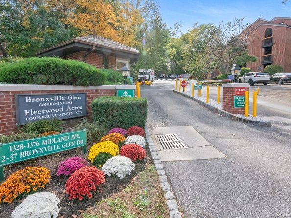 14 Bronxville Glen Drive, Bronxville NY 10708