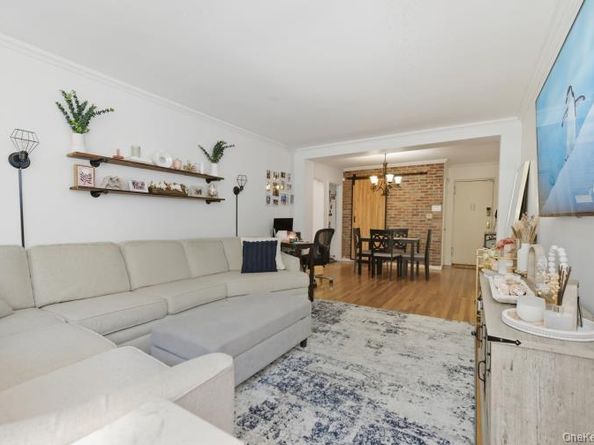 765 Bronx River Road 2i, Bronxville NY 10708