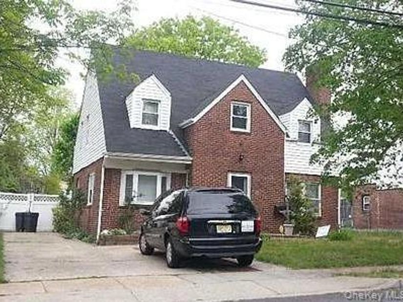 86 W Clinton Avenue, Roosevelt NY 11575