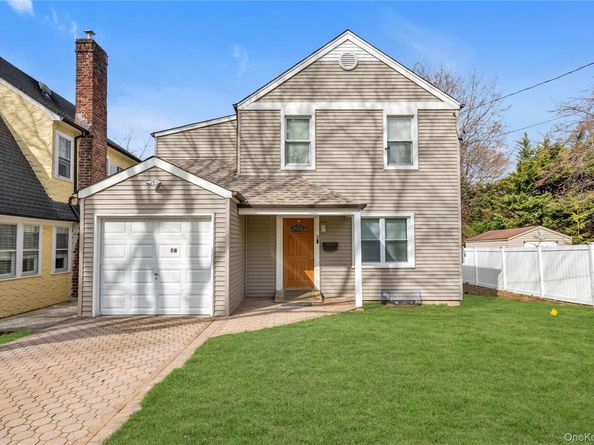 16 Fairfield Avenue, Port Washington NY 11050