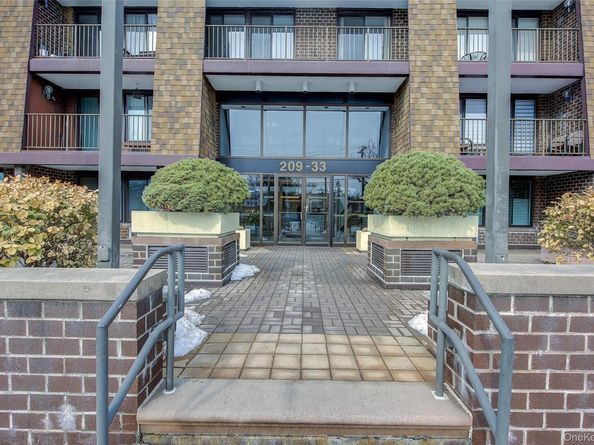 209-33 26th Avenue TJ, Bayside NY 11360