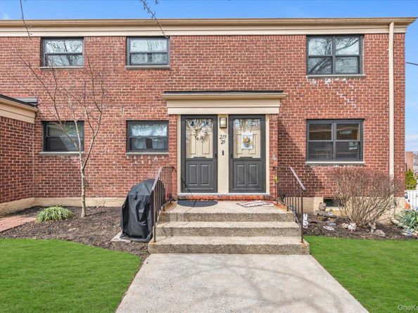 219-29 75th Avenue 300A2, Oakland Gardens NY 11364