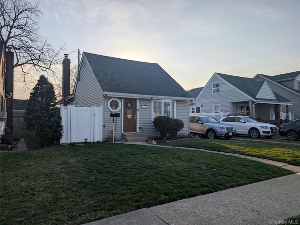 2668 Rosebud Avenue, Merrick NY 11566