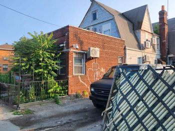 103-16 Van Wyck Expressway