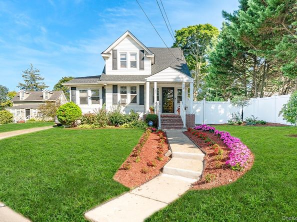 724 Foxhurst Road, Baldwin NY 11510