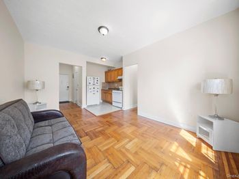 1372 Shakespeare Avenue