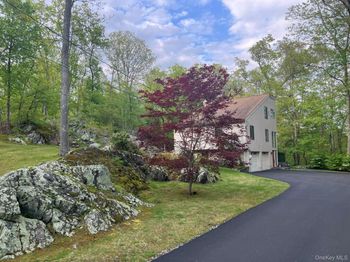 11 Manor Drive
