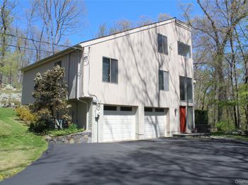 11 Manor Drive