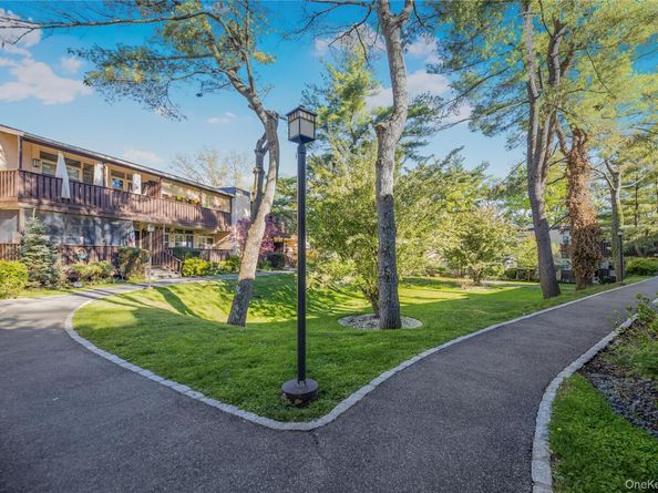 95 Wiltshire Road C12, Scarsdale NY 10583