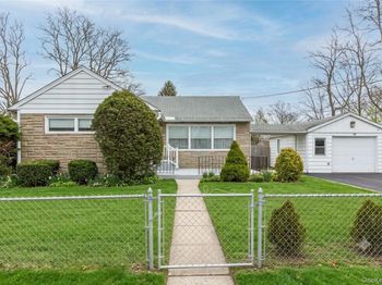 20 E Maple Street