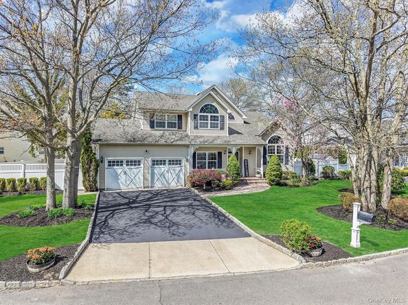 9 Tuthill Creek Drive, Blue Point NY 11772