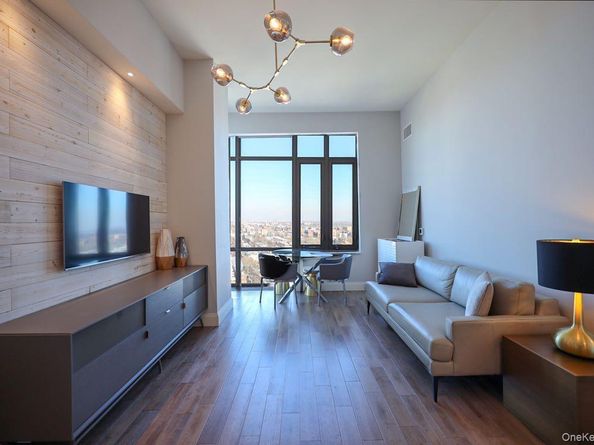 1501 Voorhies Avenue 21B, Brooklyn NY 11235