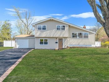 25 Greentree Drive